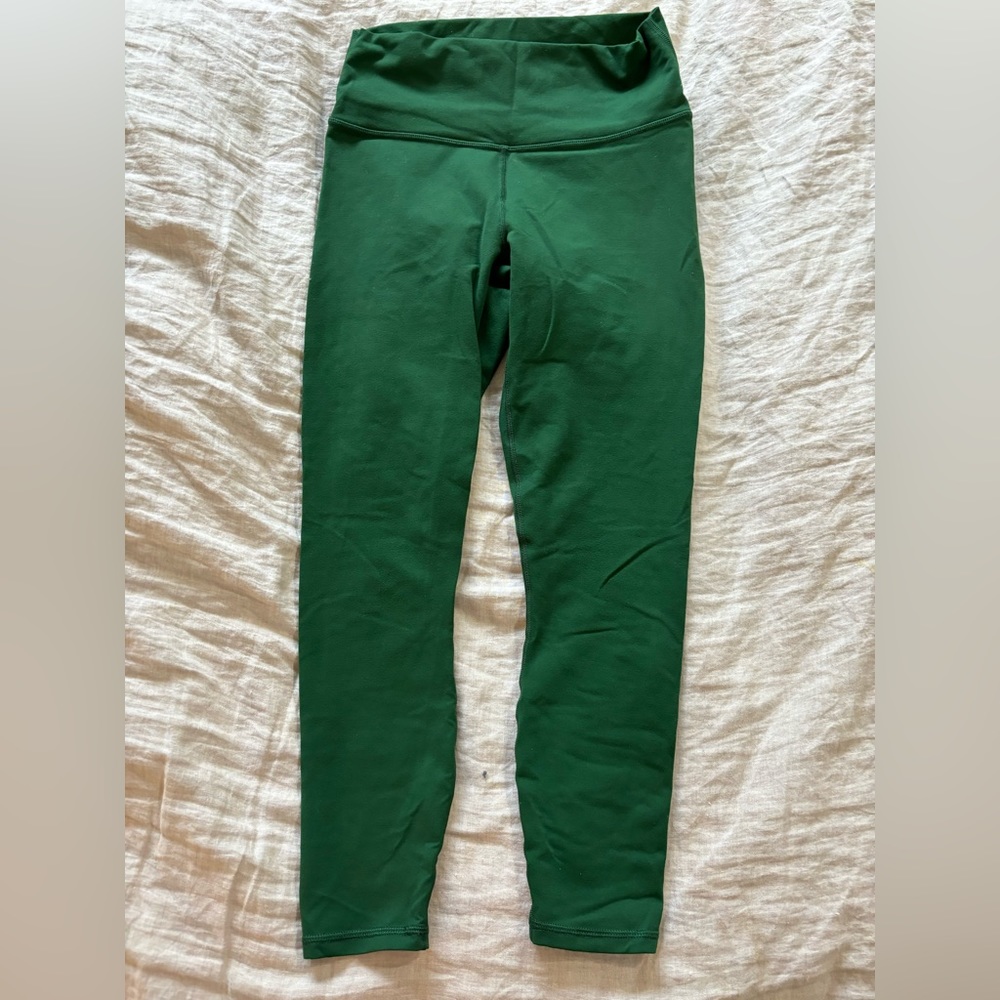 Fabletics cropped legging shamrock green size medium